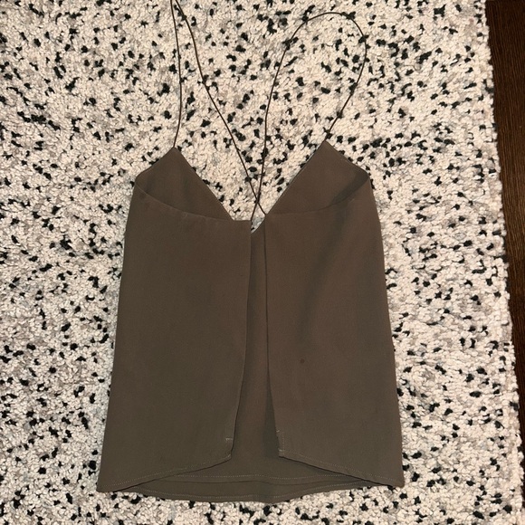 Tobi Backless Top - Women | Color: olive green - Picture 2 of 3